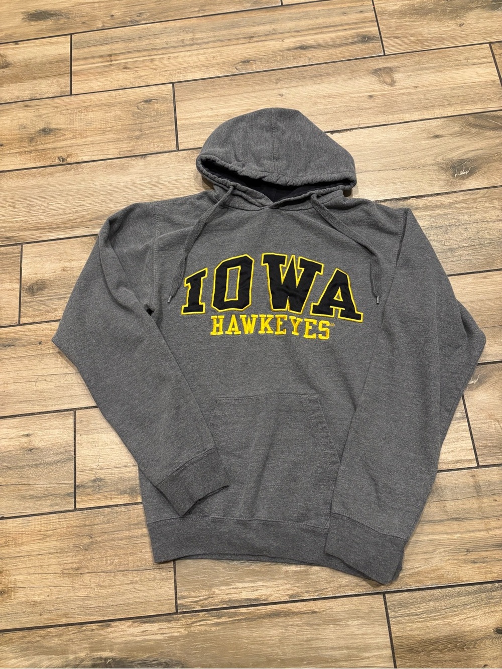 Y2K University of Iowa Hawkeyes Old Varsity Brand Hoodie Sweatshirt Size S OVB